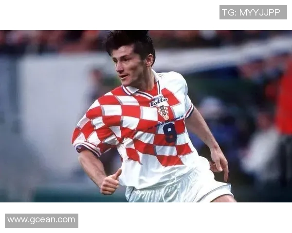 克罗地亚国家队足球明星的辉煌历程与传奇故事探秘 克罗地亚国家队足球明星的辉煌历程与传奇故事探秘