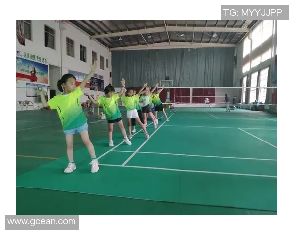 重庆羽毛球队耐力对比研究揭示训练效果与运动表现的深层关系 重庆羽毛球队耐力对比研究揭示训练效果与运动表现的深层关系