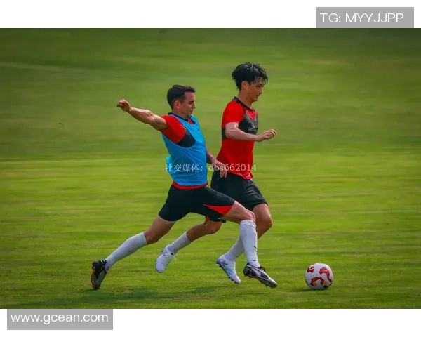 成都足球队在足球耐力排行榜中荣登第三名展现出卓越的体能实力 成都足球队在足球耐力排行榜中荣登第三名展现出卓越的体能实力