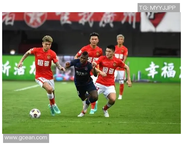 广州足球队实力飙升创造历史新高引发球迷热议与期待