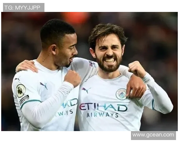 深圳足球队荣登足球配合排行榜第五名展现团队实力与默契 深圳足球队荣登足球配合排行榜第五名展现团队实力与默契